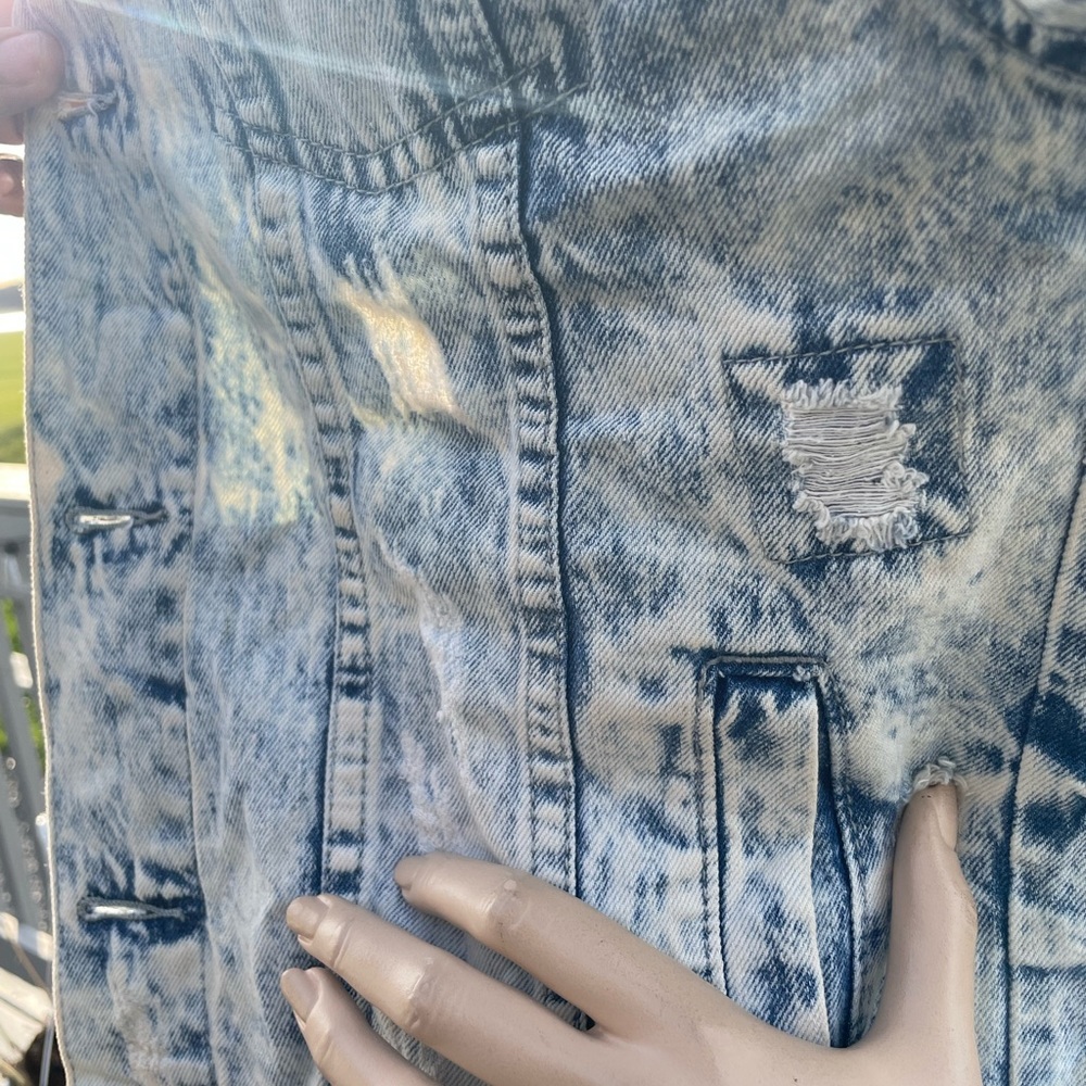 Jean Jacket - Picture 6 of 11